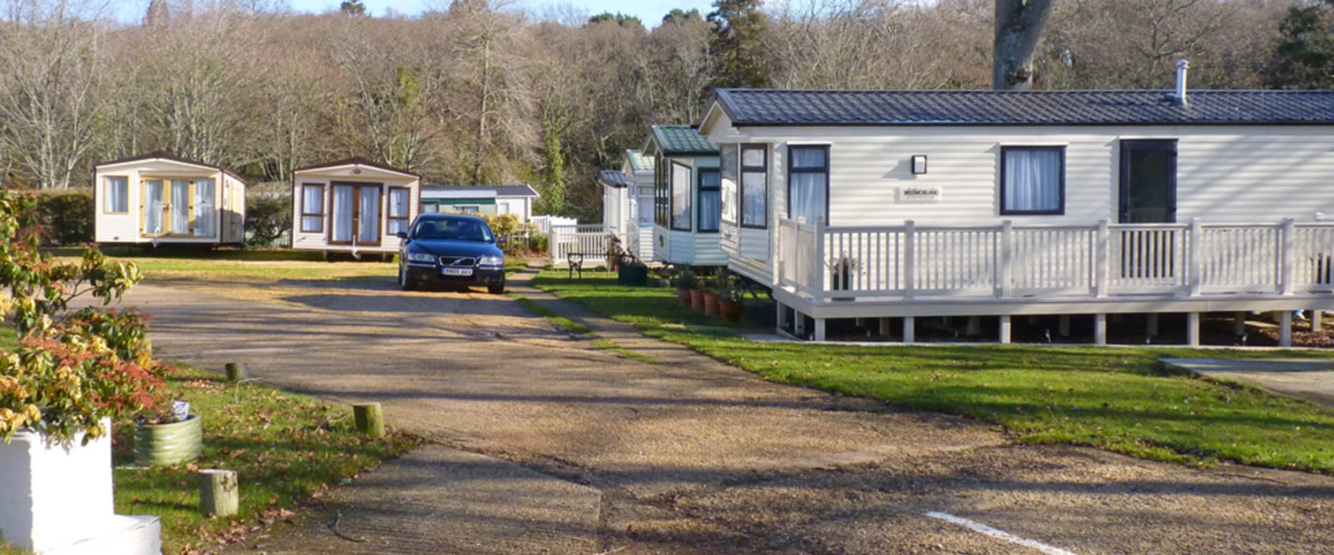 The Pros and Cons of RV and Mobile Home Parks for Retirement Communities
